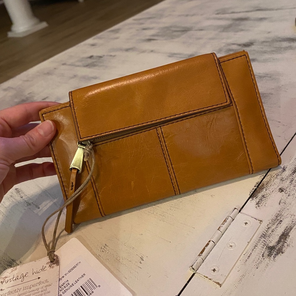 NWT HOBO Pivot Snap Wallet